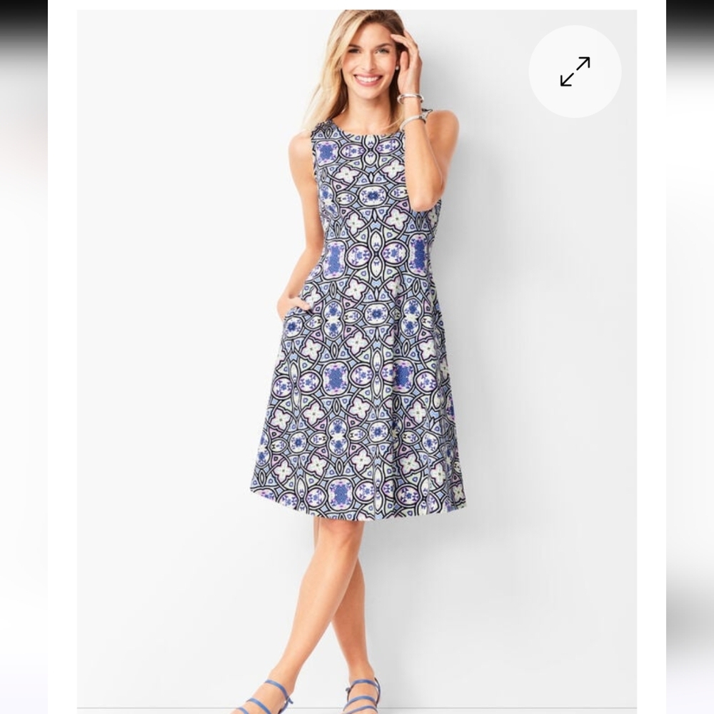 Talbots Edie Knit Fit Flare Medallion Dress S Pockets #4500